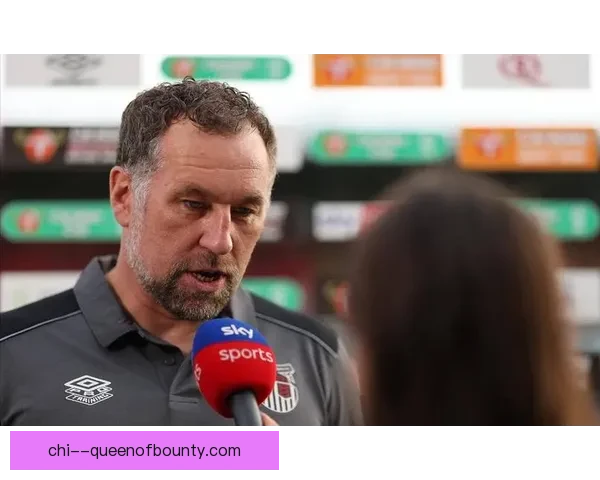 2026世界杯决赛主裁判引发广泛讨论与球迷热议